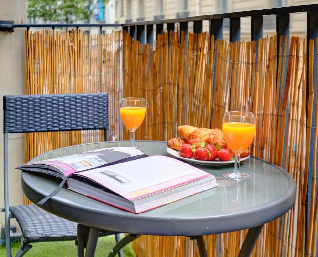 Lägenhet St Germain & Le Bon Marche With Balcony - Cityapartmentstay Paris